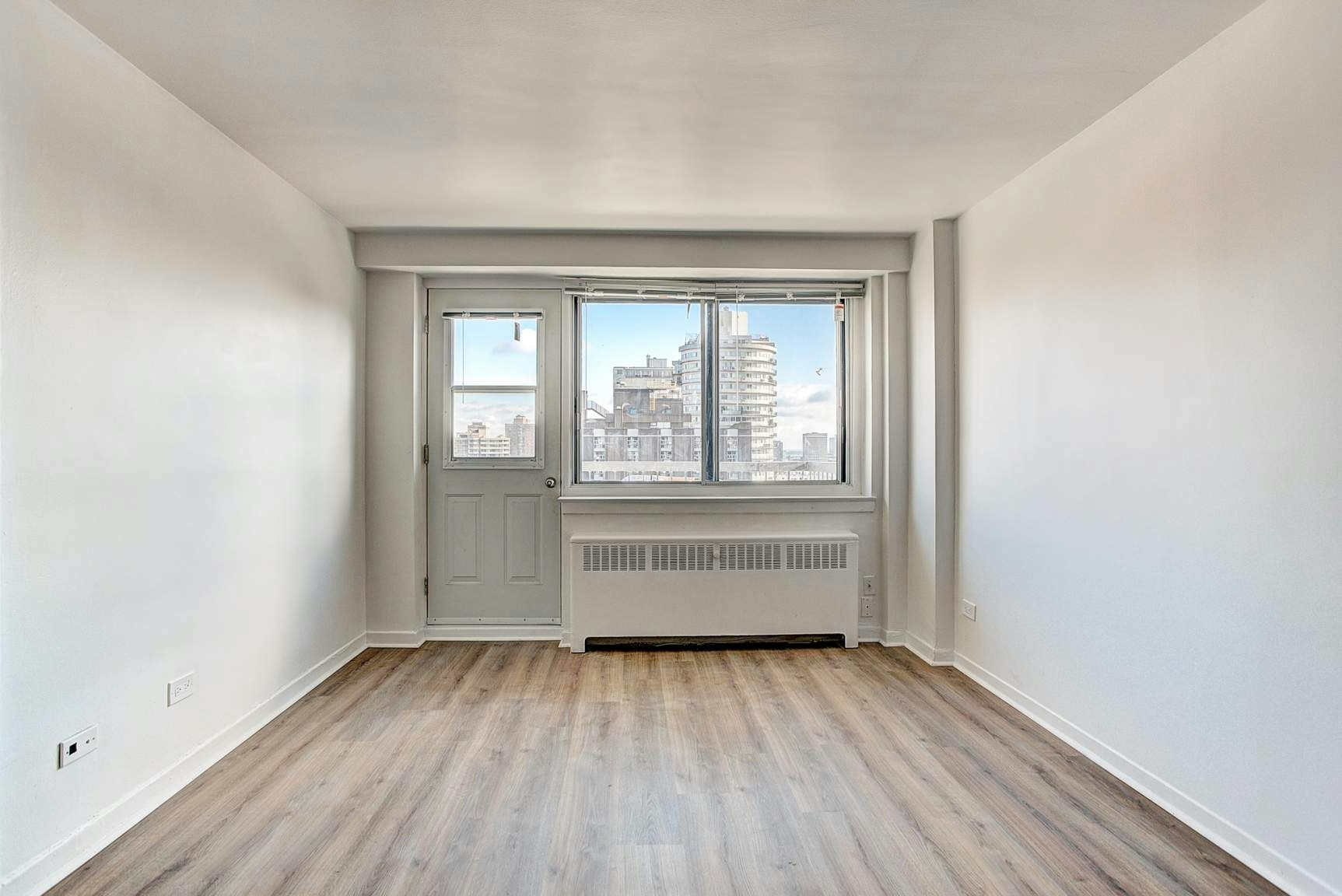 3445 Hutchison, Montréal, QC, H2X 2G2 - 48
