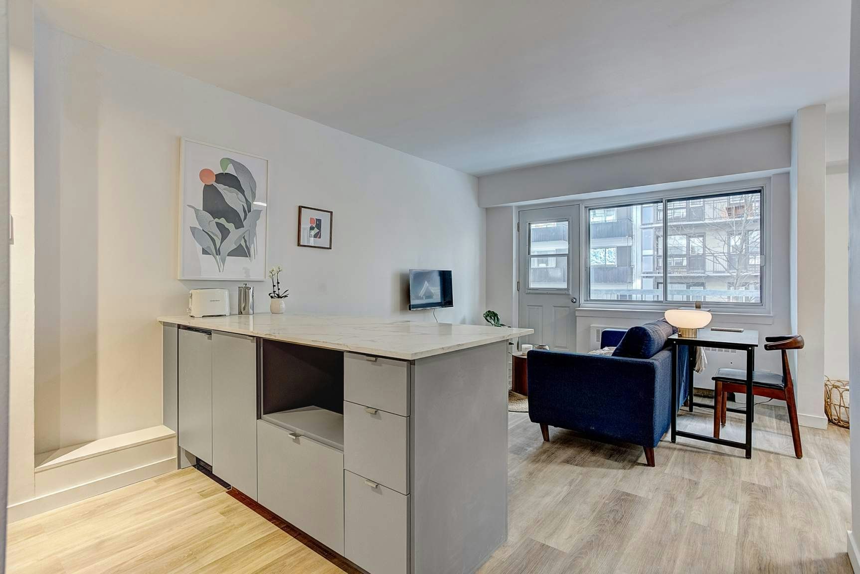 3445 Hutchison, Montréal, QC, H2X 2G2 - 3