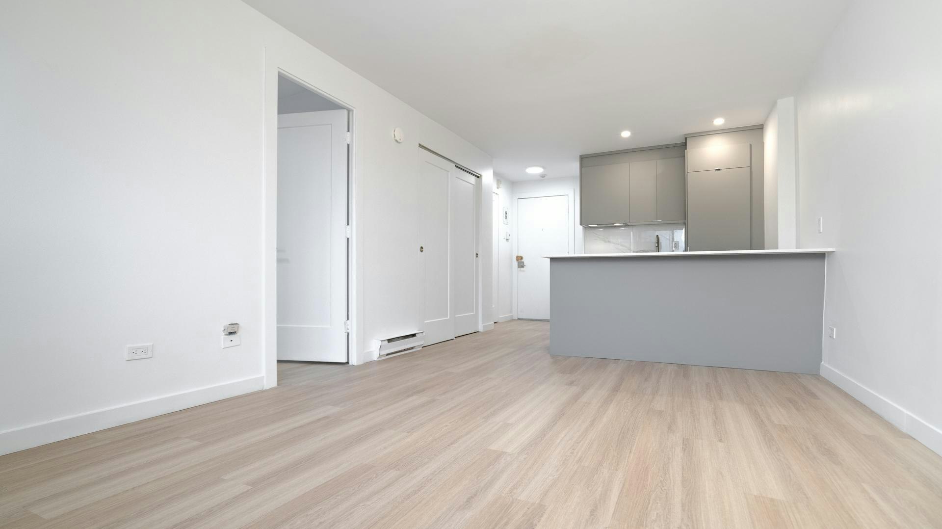 3445 Hutchison, Montréal, QC, H2X 2G2 - 28