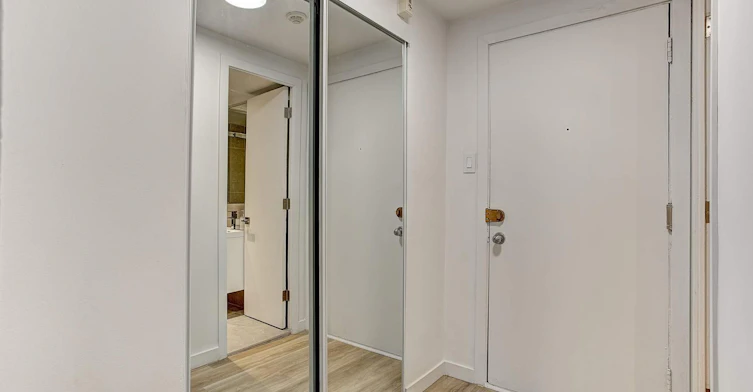 3445 Hutchison, Montréal, QC, H2X 2G2 - 18