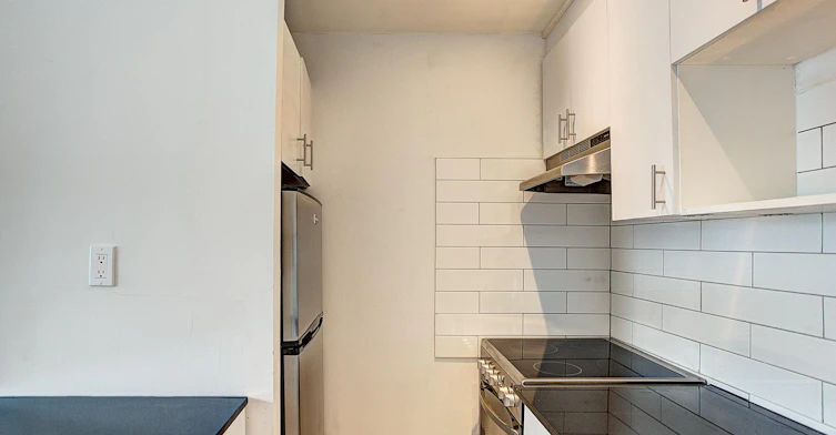 3445 Hutchison, Montréal, QC, H2X 2G2 - 57
