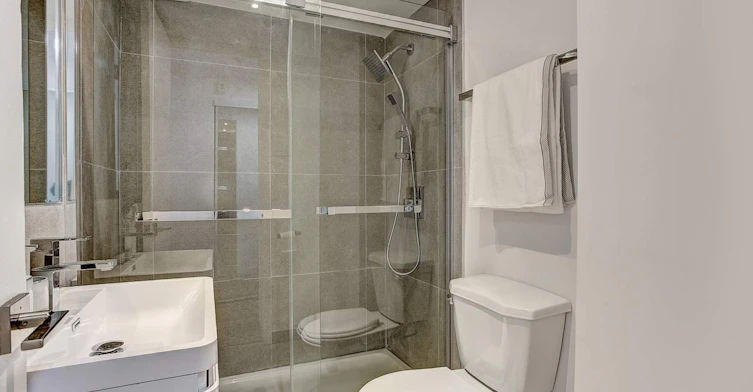 3445 Hutchison, Montréal, QC, H2X 2G2 - 9