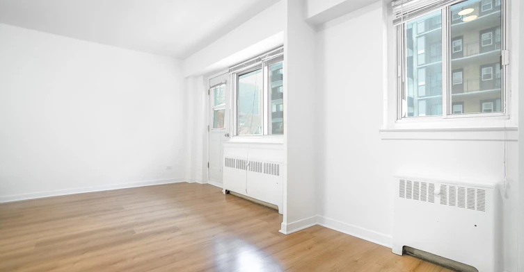 3445 Hutchison, Montréal, QC, H2X 2G2 - 84