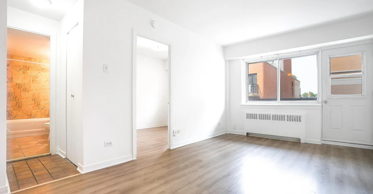 3445 Hutchison, Montréal, QC, H2X 2G2 - 68