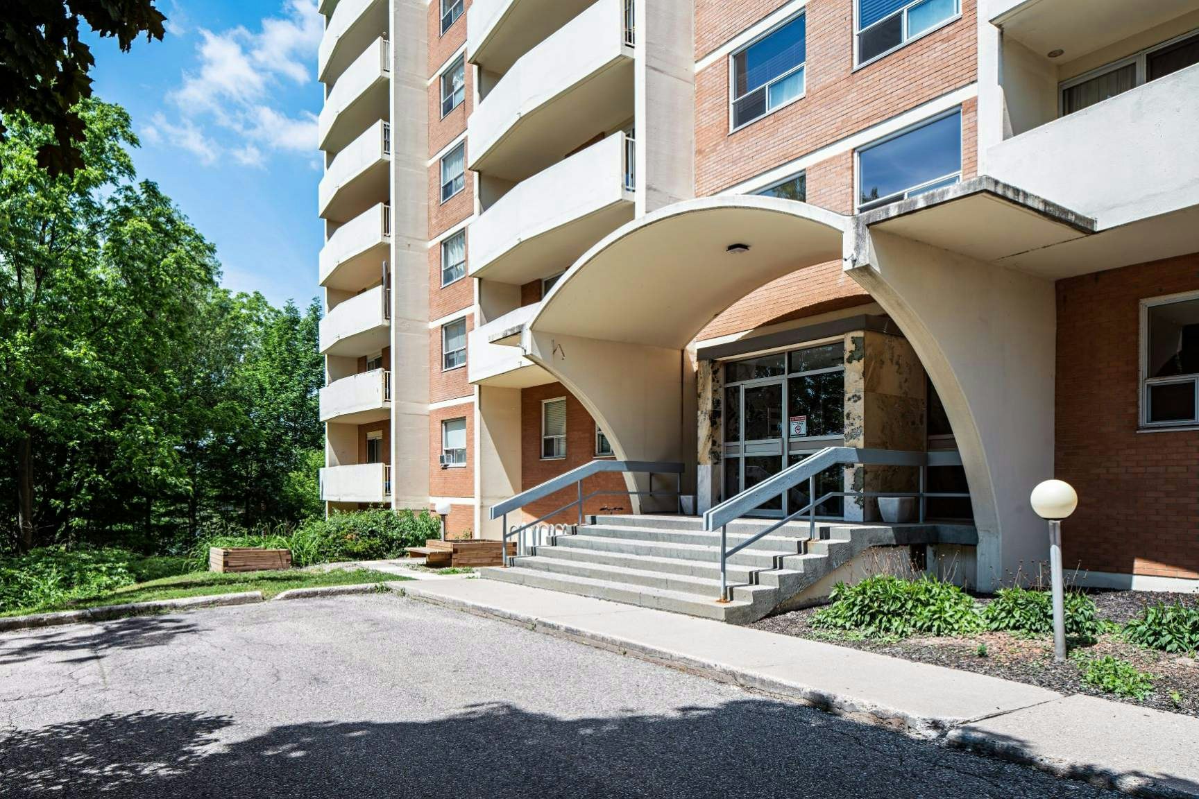 45 Caroline Street N, Waterloo, ON, N2L 2Y6 - 11