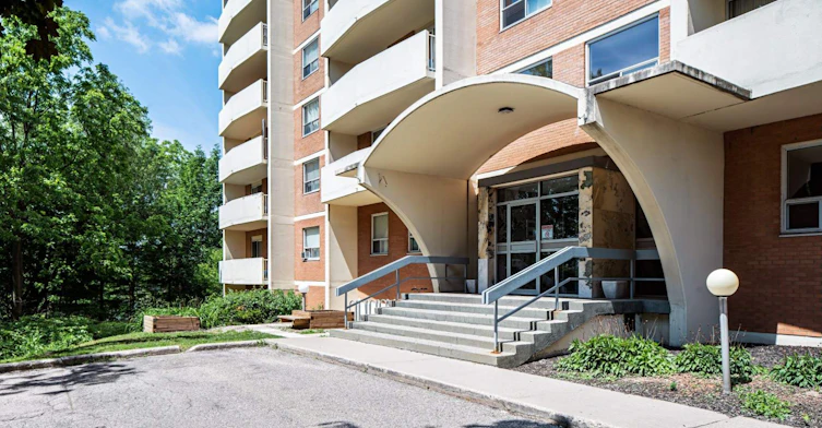 45 Caroline Street N, Waterloo, ON, N2L 2Y6 - 11