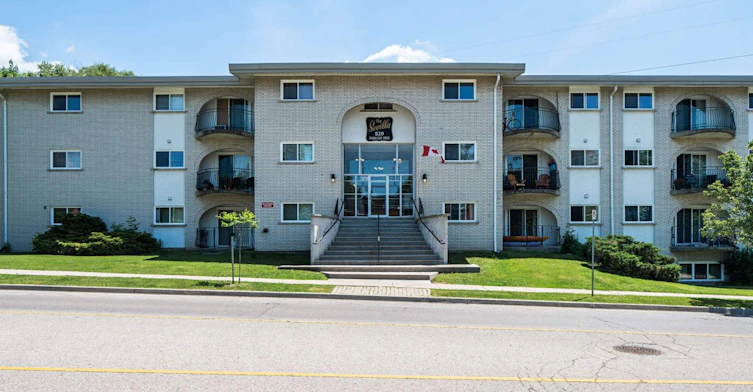 520 Parkside Drive, Waterloo, ON, N2L 5E3 - 9