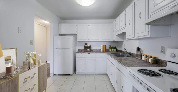520 Parkside Drive, Waterloo, ON, N2L 5E3 - 4