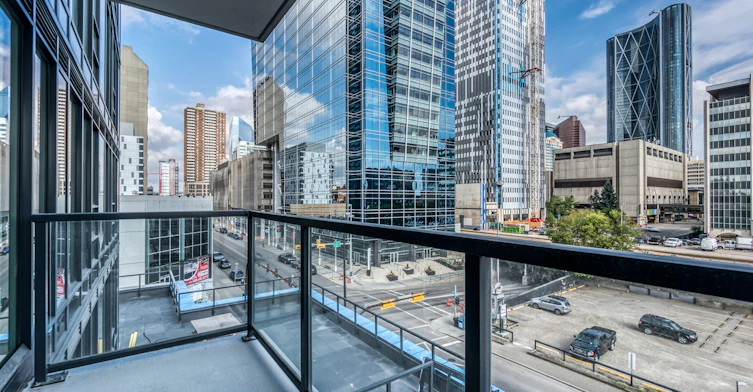 307-201 10 Avenue SE, Calgary, AB, T2G 2G5 - 3