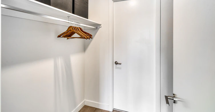 401-201 10 Avenue SE, Calgary, AB, T2G 2G5 - 4