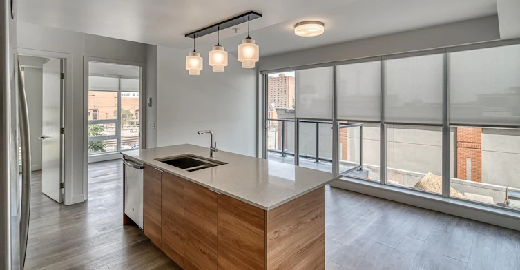 3207-201 10 Avenue SE, Calgary, AB, T2G 2G5 - 2
