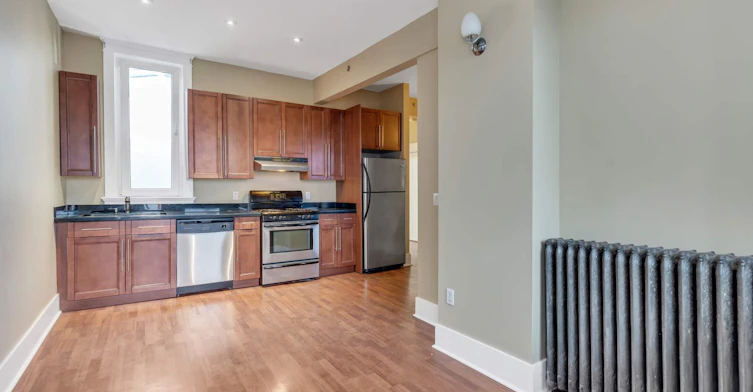 201-4120 Main Street, Vancouver, BC, V5V 3P7