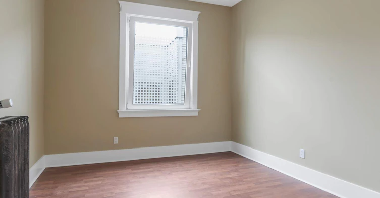 201-4120 Main Street, Vancouver, BC, V5V 3P7 - 2