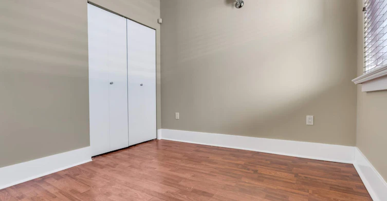 201-4120 Main Street, Vancouver, BC, V5V 3P7 - 9