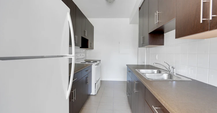 3-1530 W 13th, Vancouver, BC, V6J 2G4 - 14