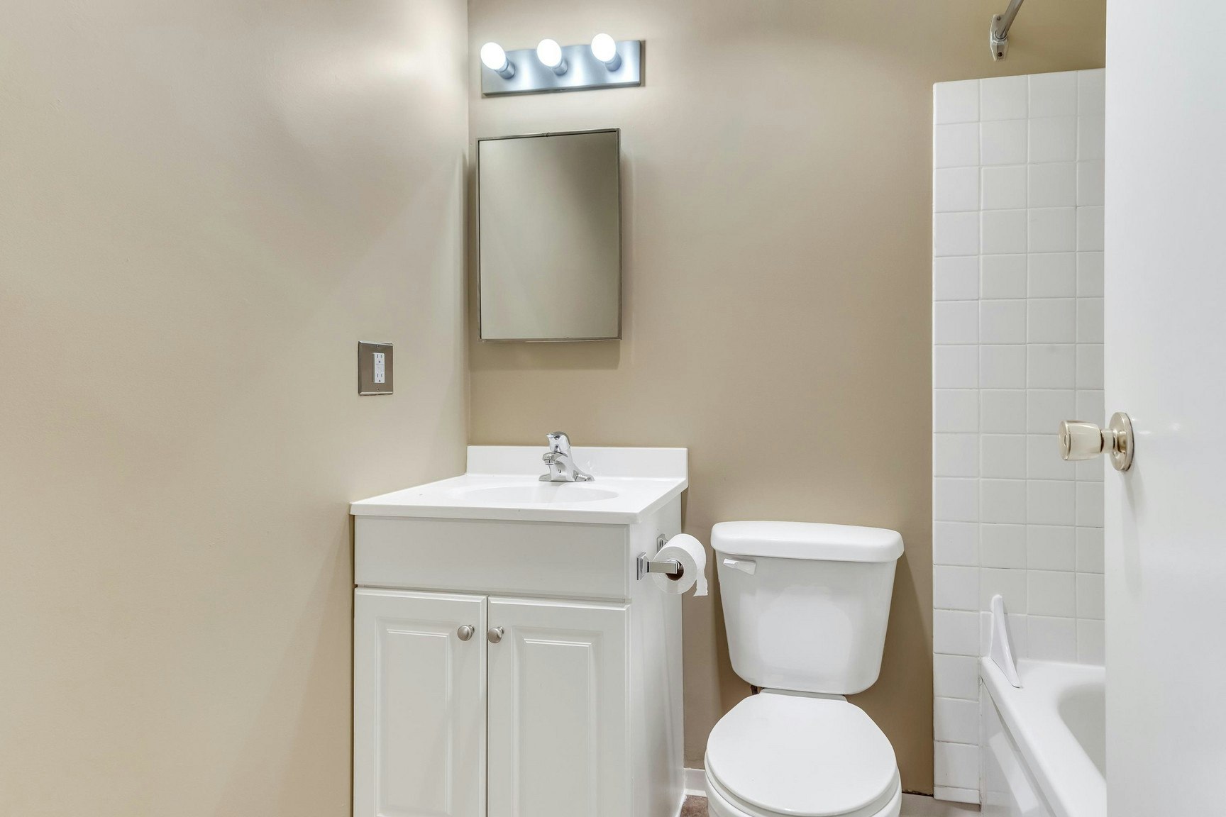 107-1910 W , Vancouver, BC, V6J 1R7 - 5