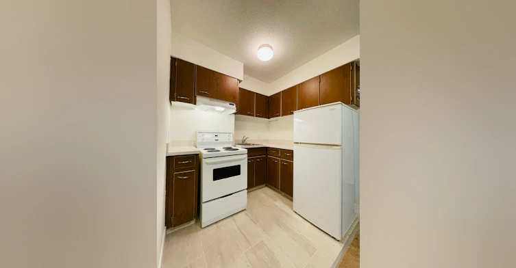 103-1910 W , Vancouver, BC, V6J 1R7 - 2