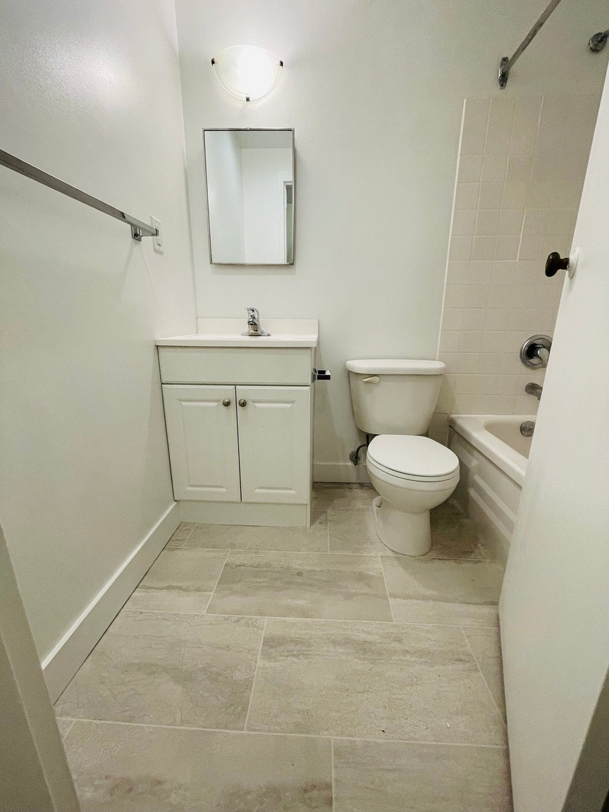 103-1910 W , Vancouver, BC, V6J 1R7 - 3