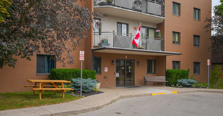 6 Lamers Court, Tillsonburg, ON, N6K 3T6 - 3