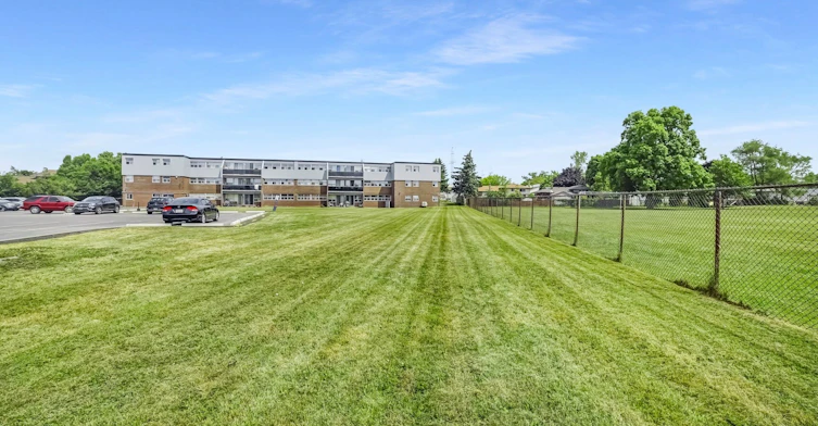 107-7030 Casey Street, Niagara Falls, ON, L2J 3G1 - 24