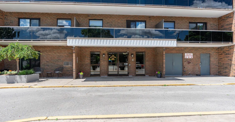 608-131 Maxwell Street, Sarnia, ON, N7T 5T2 - 2