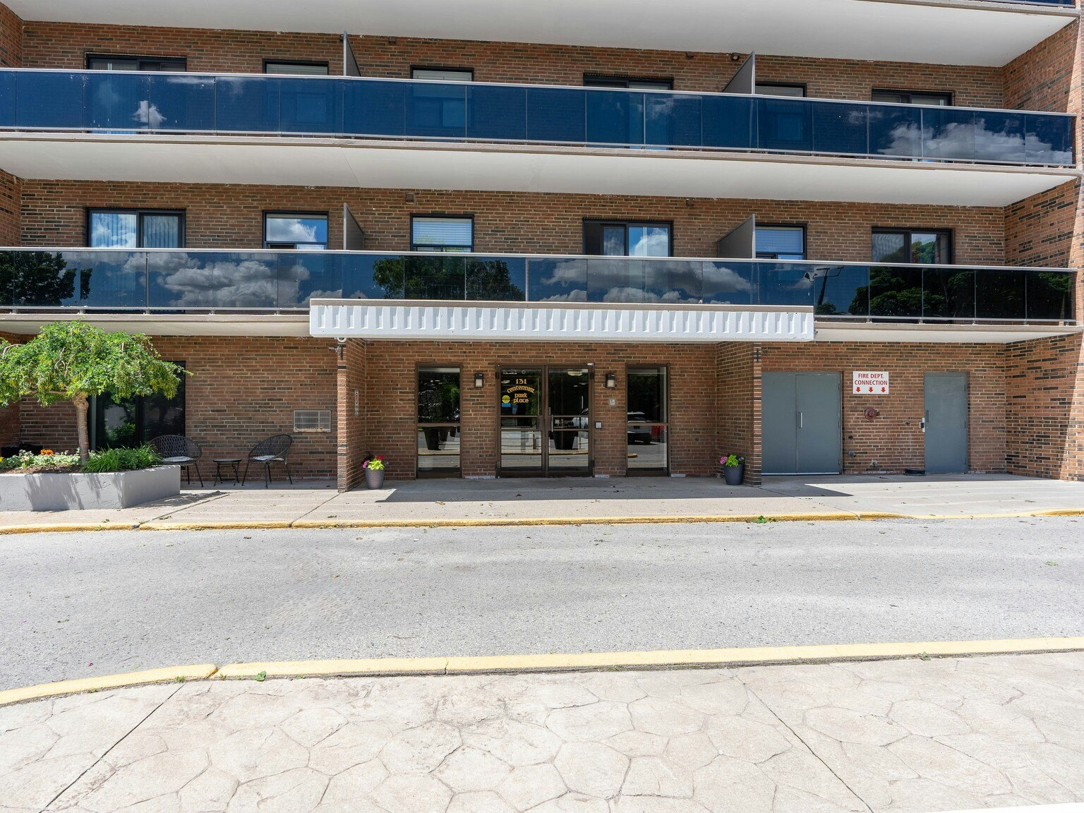403-131 Maxwell Street, Sarnia, ON, N7T 5T2 - 2