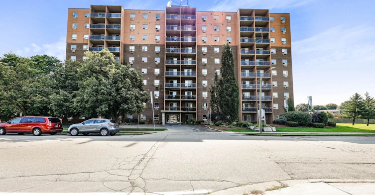 202-104 Confederation Drive, St. Thomas, ON, N5P 3P4
