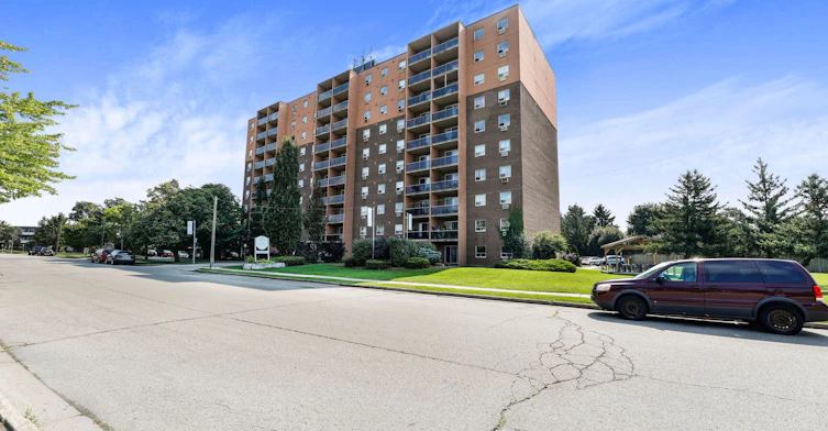 202-104 Confederation Drive, St. Thomas, ON, N5P 3P4 - 2