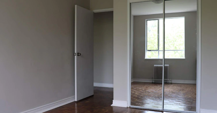 2895 Bathurst Street, Toronto, ON, M6B 3A8 - 2