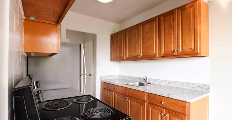 2895 Bathurst Street, Toronto, ON, M6B 3A8 - 7