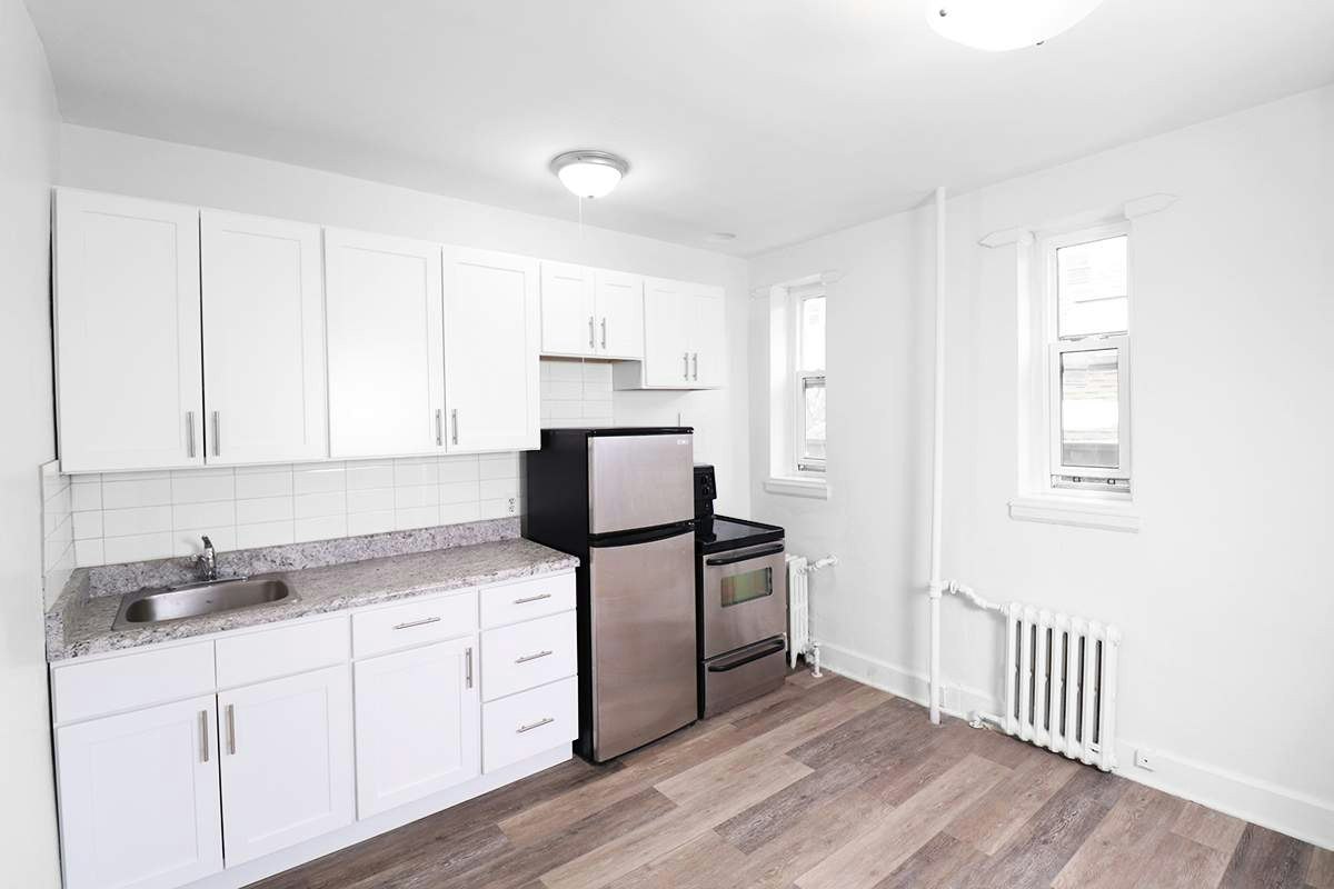 8 Mallory Gardens, Toronto, ON, M4V 2A8 - 9