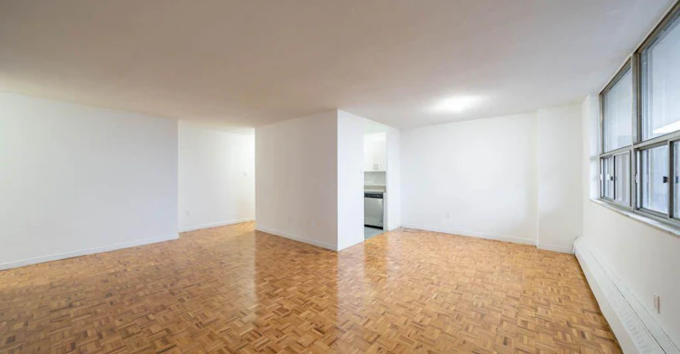 5 Glamorgan Avenue, Toronto, ON, M1P 2M8 - 5