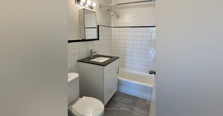 302-2515 Eglinton Avenue West, Toronto, ON, M6M 1T2 - 9