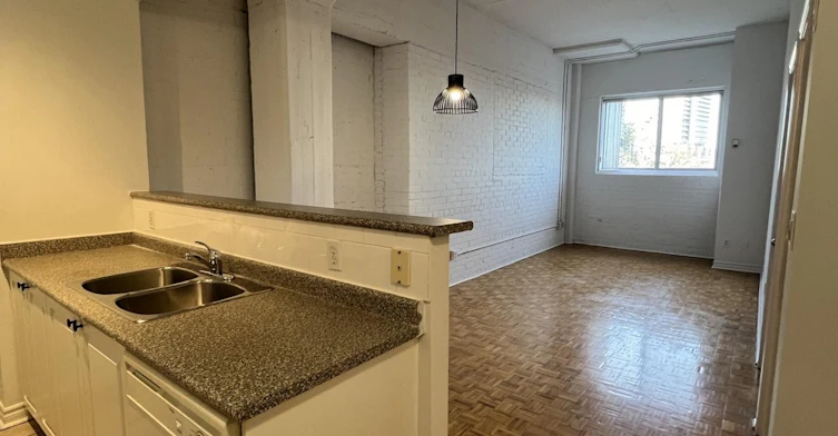 1407 Dupont Street, Toronto, ON, M6H 4J7 - 9