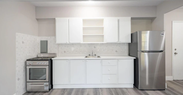 468 Ottawa Street N, Hamilton, ON, L8H 4A6 - 7