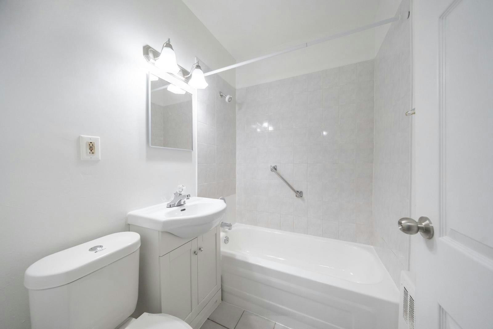 468 Ottawa Street N, Hamilton, ON, L8H 4A6 - 4
