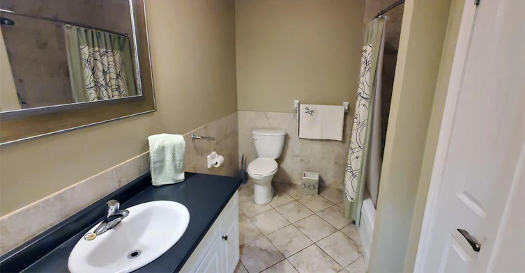 1-240 Lakeshore Road, St. Catharines, ON, L2M 1R6 - 8