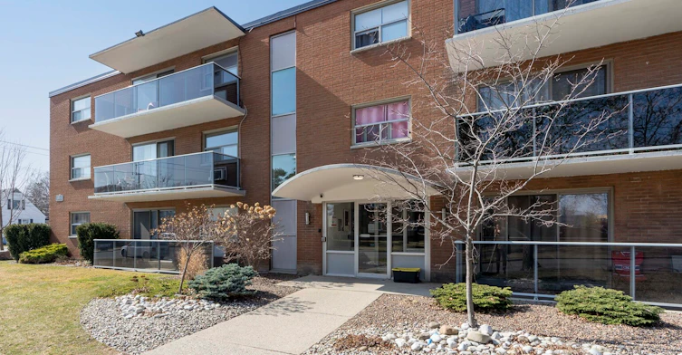 303-368 Exmouth Street, Sarnia, ON, N7T 7R2