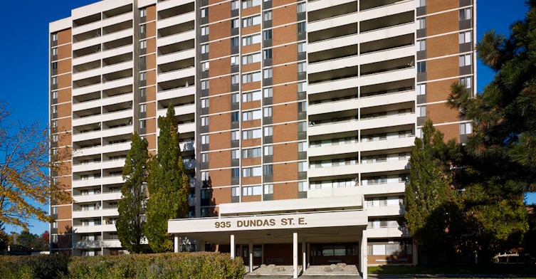 935 Dundas Street E, Mississauga, ON, L4Y 4B7 - 12