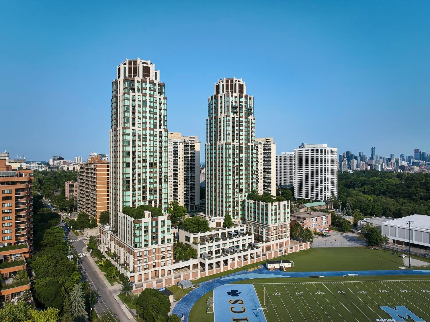 320 Tweedsmuir Avenue, Toronto, ON, M5P 2Y3 - 2