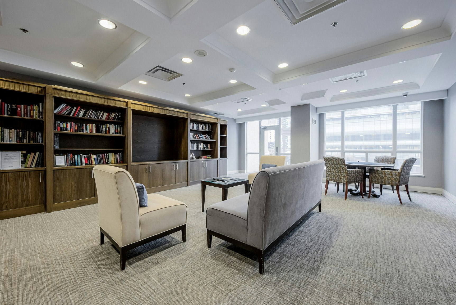 925 Bay Street, Toronto, ON, M5S 3L4 - 8