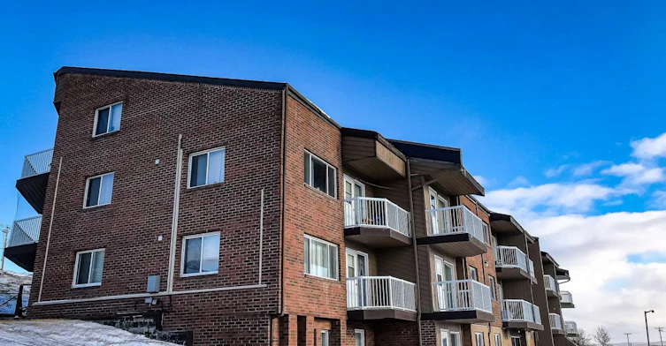 603 100a Avenue, Dawson Creek, BC, V1G 1X9 - 3