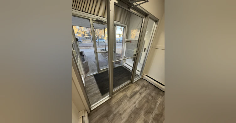 303-10716 102 Street, Edmonton, AB, T5H 2T7 - 16