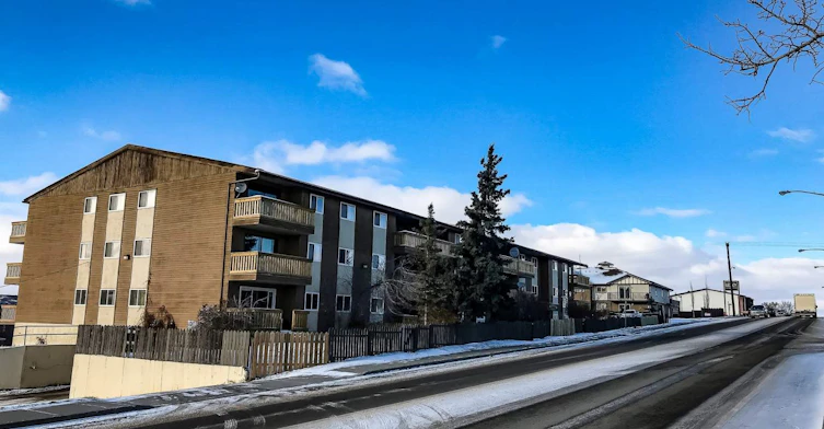 9613 8 Street, Dawson Creek, BC, V1G 3P4 - 2