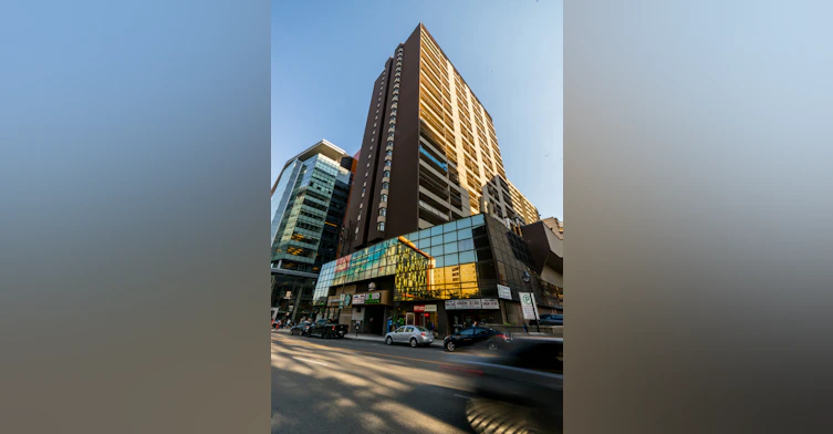 1625 De Maisonneuve Boulevard O, Montréal, QC, H3H 2N4 - 6