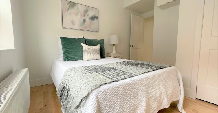 8 Castleton Avenue, Toronto, ON, M6N 3Z5 - 13