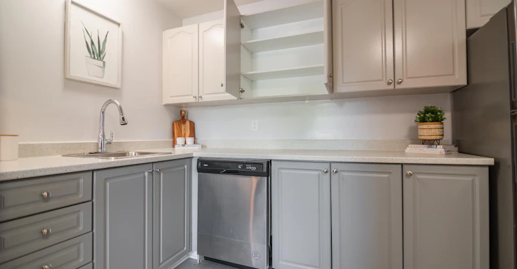126W8-98 Woodridge Crescent, Ottawa, ON, K2B 7T1 - 8