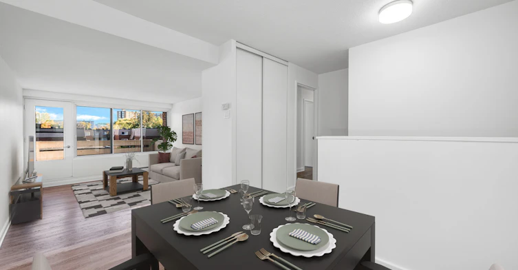 0114-220 Woodridge Crescent, Ottawa, ON, K2B 8G1
