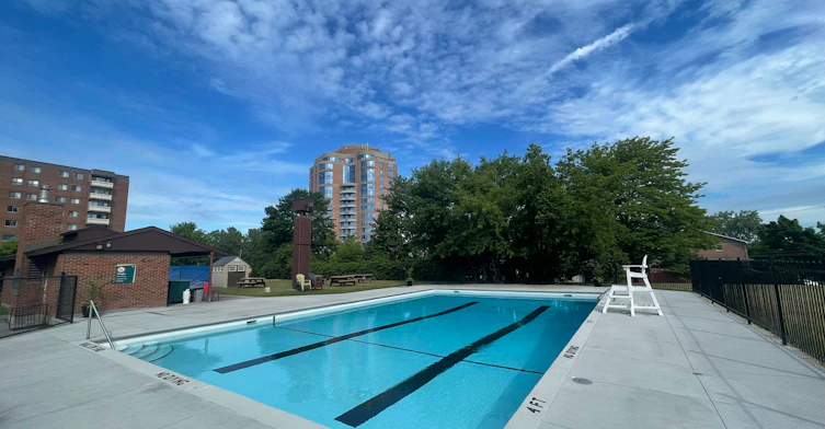 220 Woodridge Crescent, Ottawa, ON, K2B 8G1 - 8