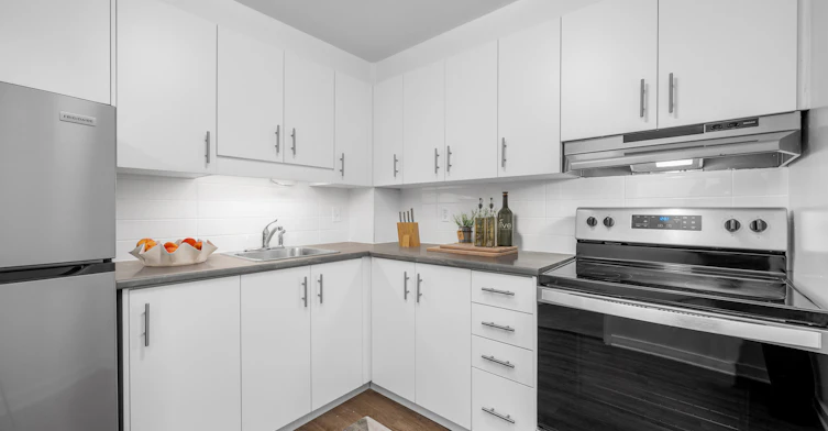 0406-220 Woodridge Crescent, Ottawa, ON, K2B 8G1 - 2